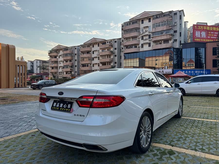 Ford Taurus 2016 car image #7
