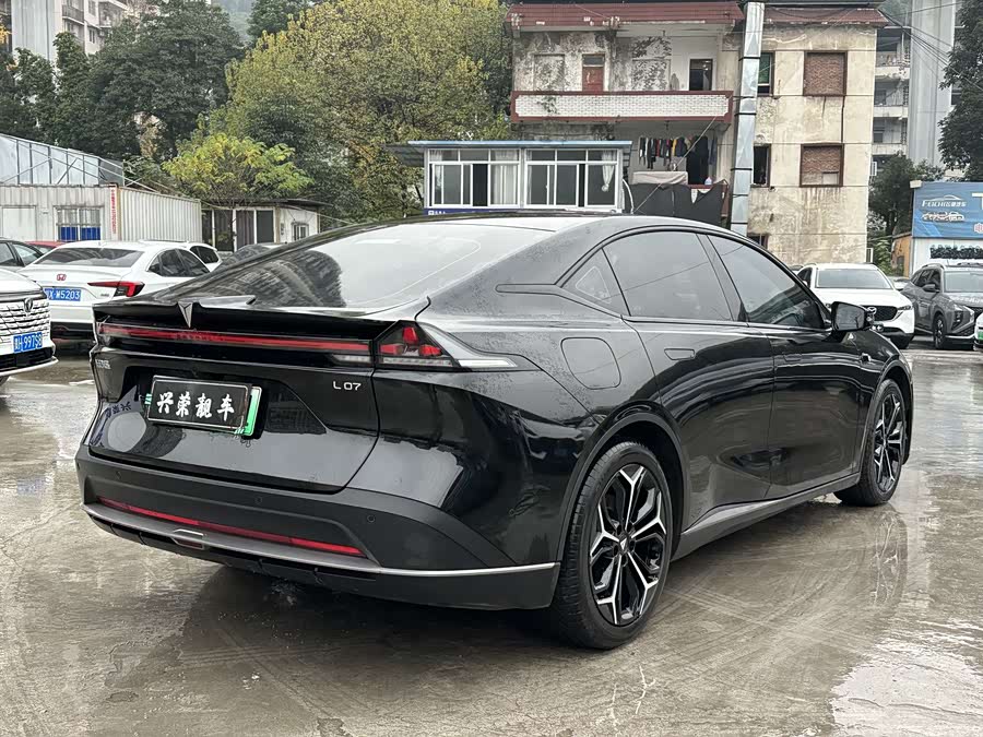 Deepal L07 2025 car image #7