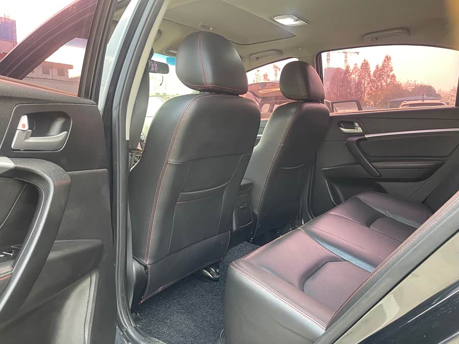 GEELY Emgrand 2015 car image #7