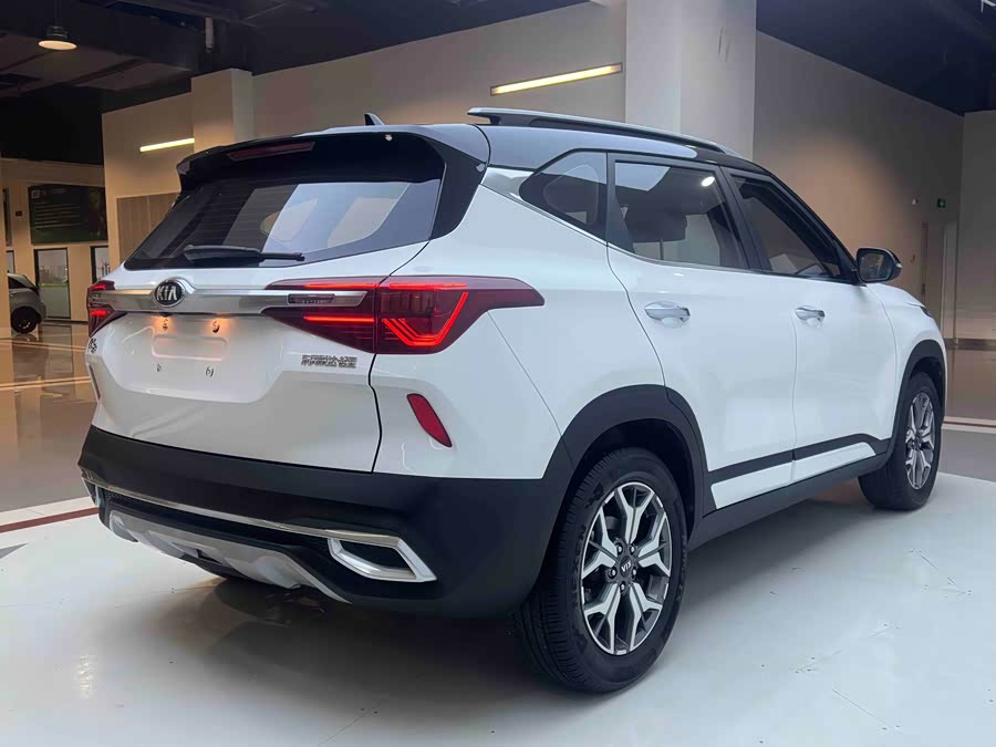 Kia Stonic 2021 image de voiture #7