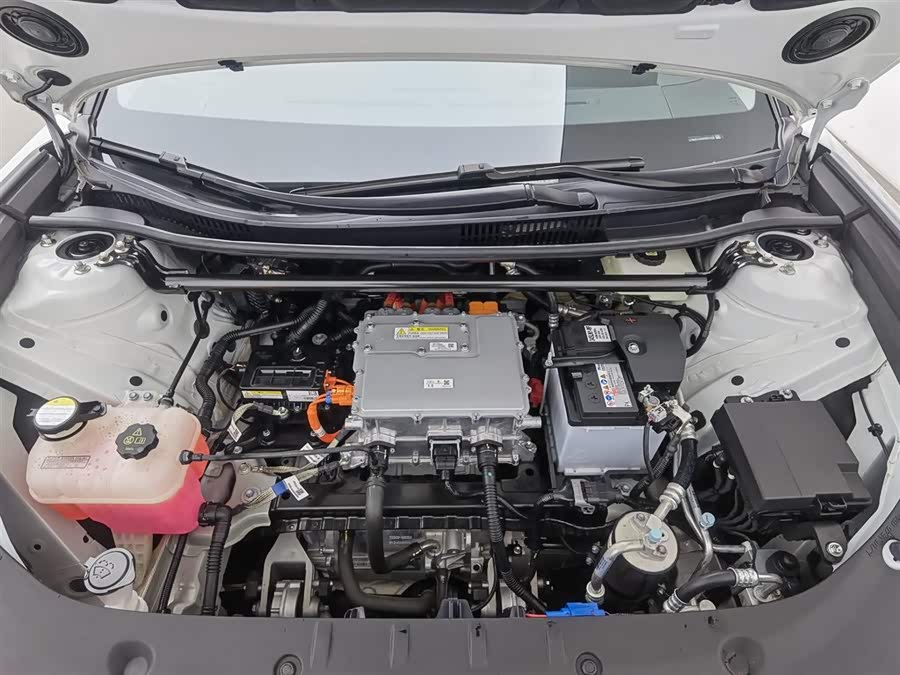 Toyota bZ3 2024 immagine di auto #7