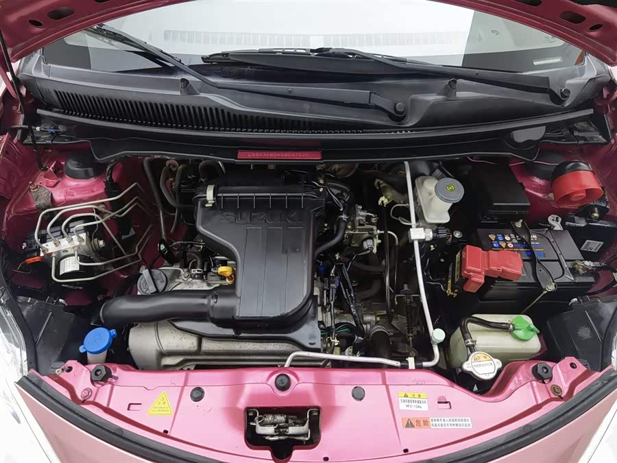 Suzuki 2013 car image #7