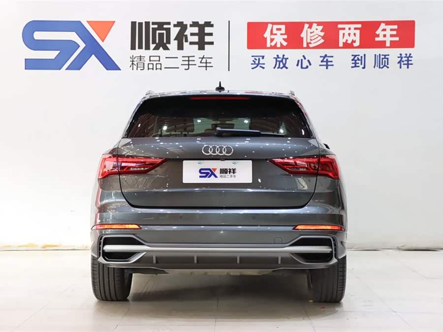 Audi Q3 2022 car image #7