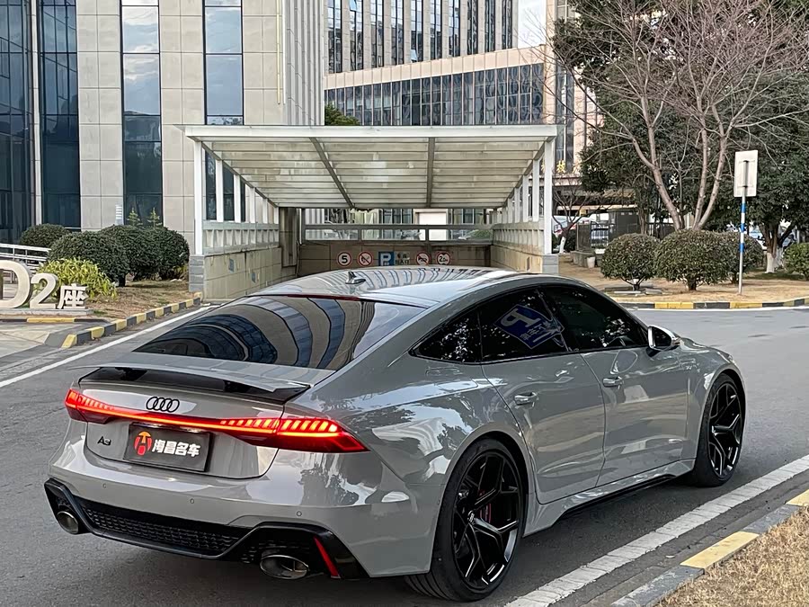 Audi RS 7 2021 car image #7