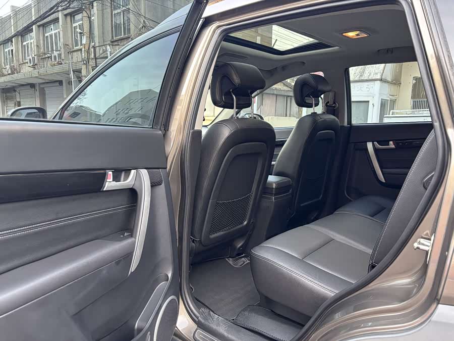 Chevrolet Captiva 2015 car image #7