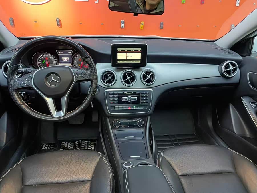 Mercedes-Benz GLA Class 2015 immagine di auto #7