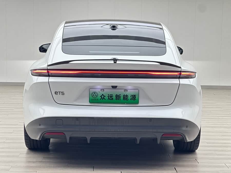 NIO ET5 2023 car image #7
