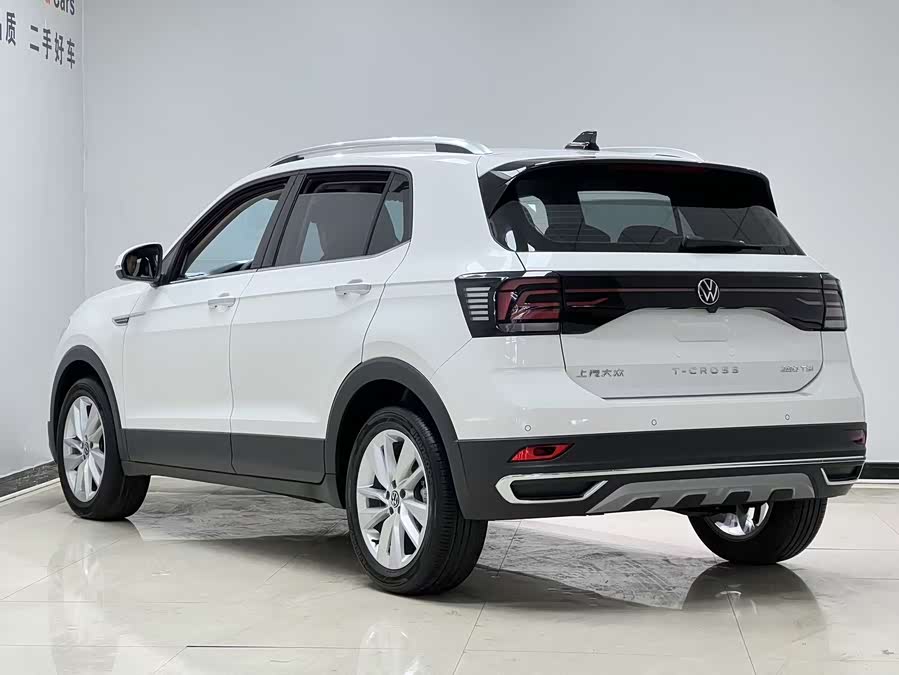 Volkswagen T-Cross 2021 car image #7