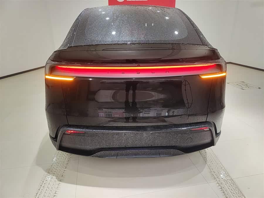 特斯拉 Model Y L 2025 汽车图片 #7