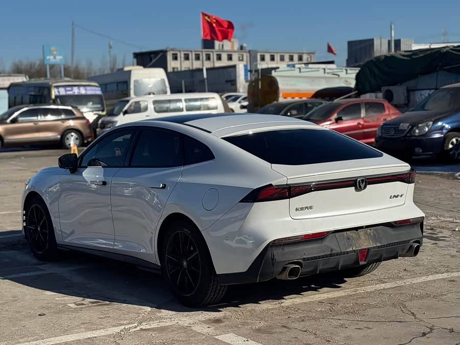 Changan UNI-V 2022 #7 Changan UNI-V 2022 car image #7