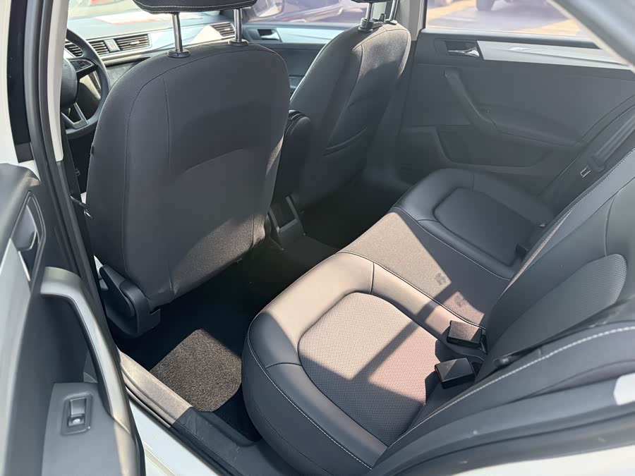 Skoda Rapid 2020 car image #7
