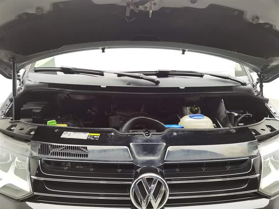 Volkswagen Caravelle 2016 car image #7