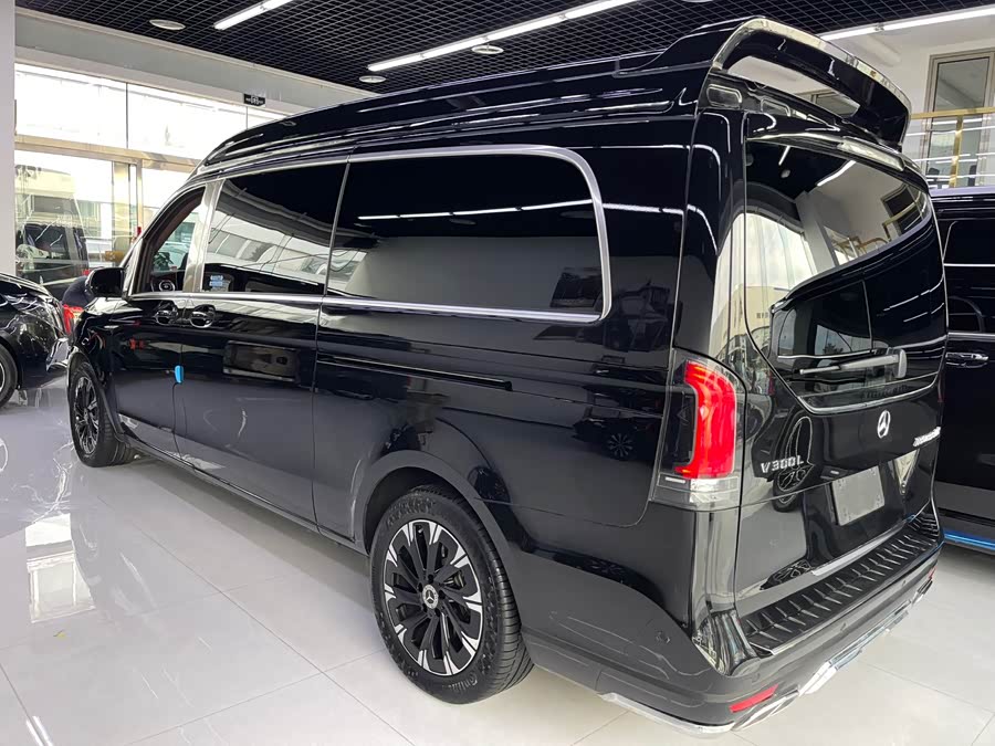 Mercedes-Benz V Class 2025 car image #7