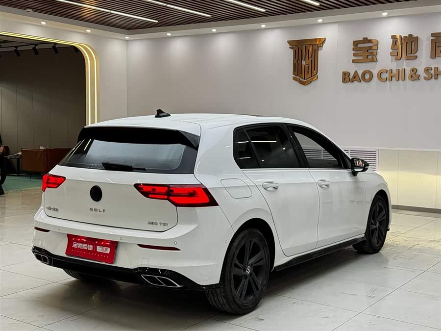 Volkswagen Golf 2023 car image #7