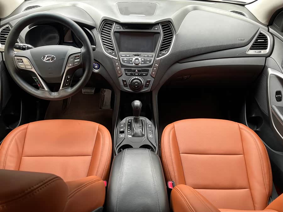 Hyundai Santa Fe 2013 car image #7