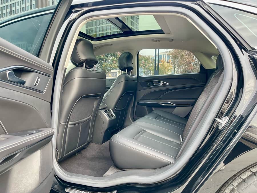 Ford Taurus 2017 car image #7