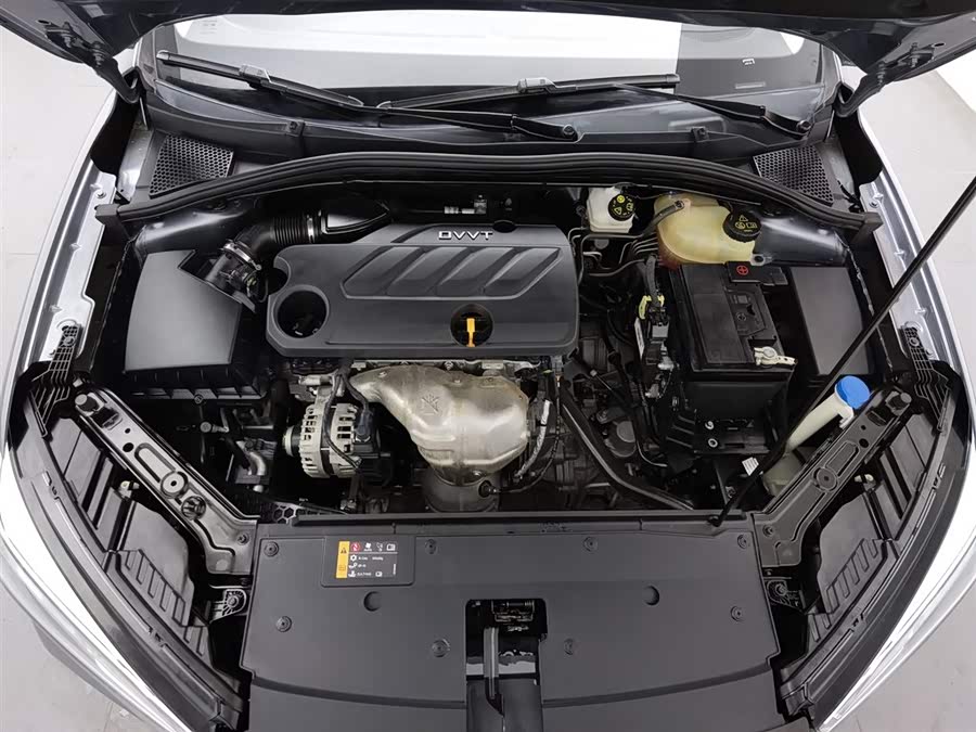 Roewe i5 2022 car image #7