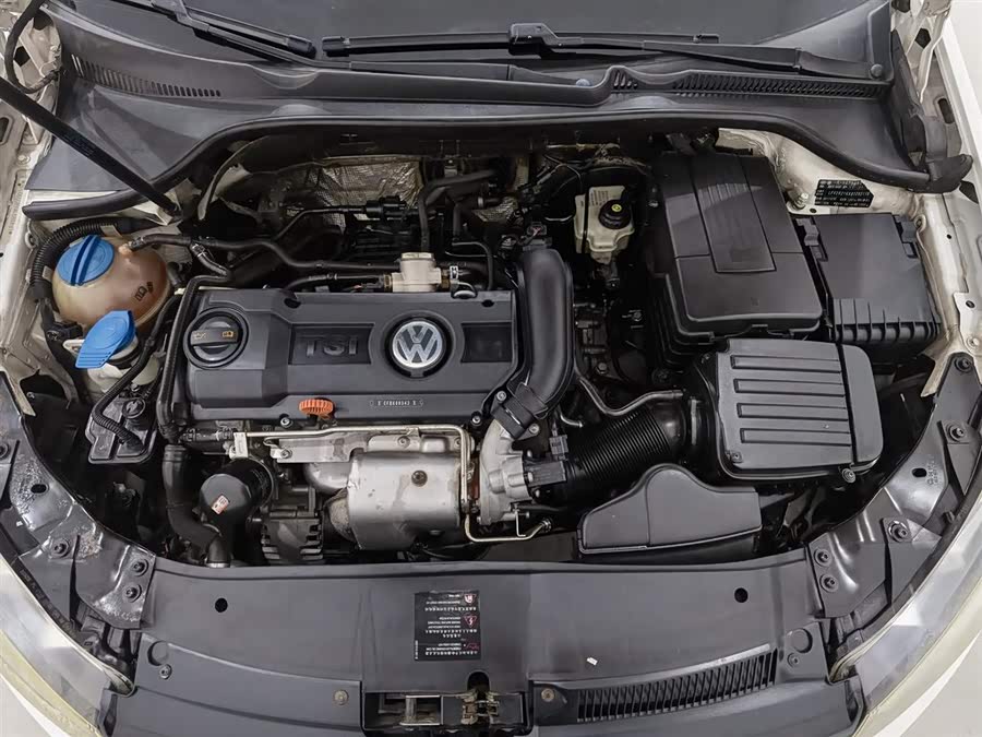 Volkswagen Golf 2011 car image #7