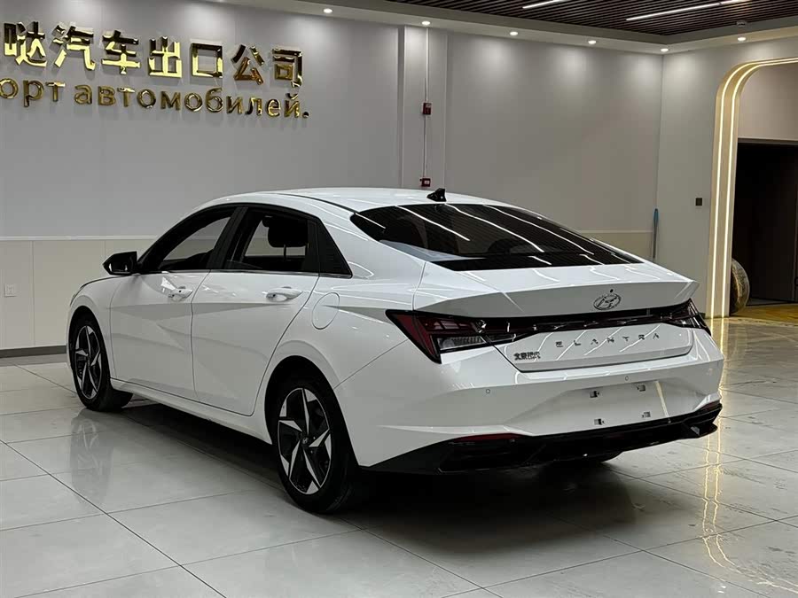 Hyundai Elantra 2023 car image #7