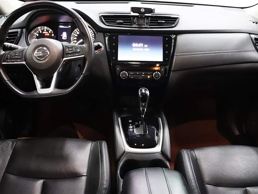 Nissan X-Trail 2020 car image #7