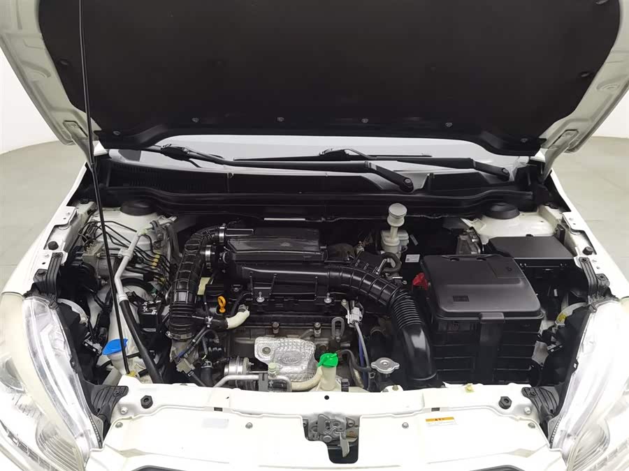 Suzuki S-Cross 2015 صورة سيارة #7