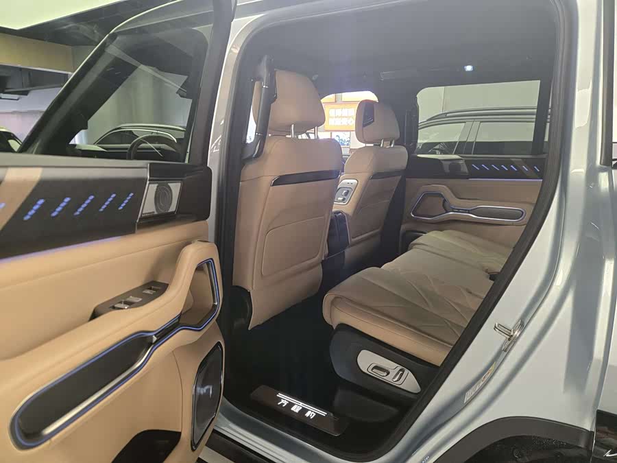 FangChengBao Leopard 8 2024 #7 FangChengBao Leopard 8 2024 car image #7