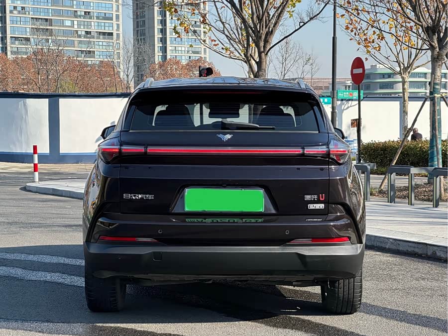 哪吒汽车 哪吒U 2021 #7 哪吒汽车 哪吒U 2021 汽车图片 #7