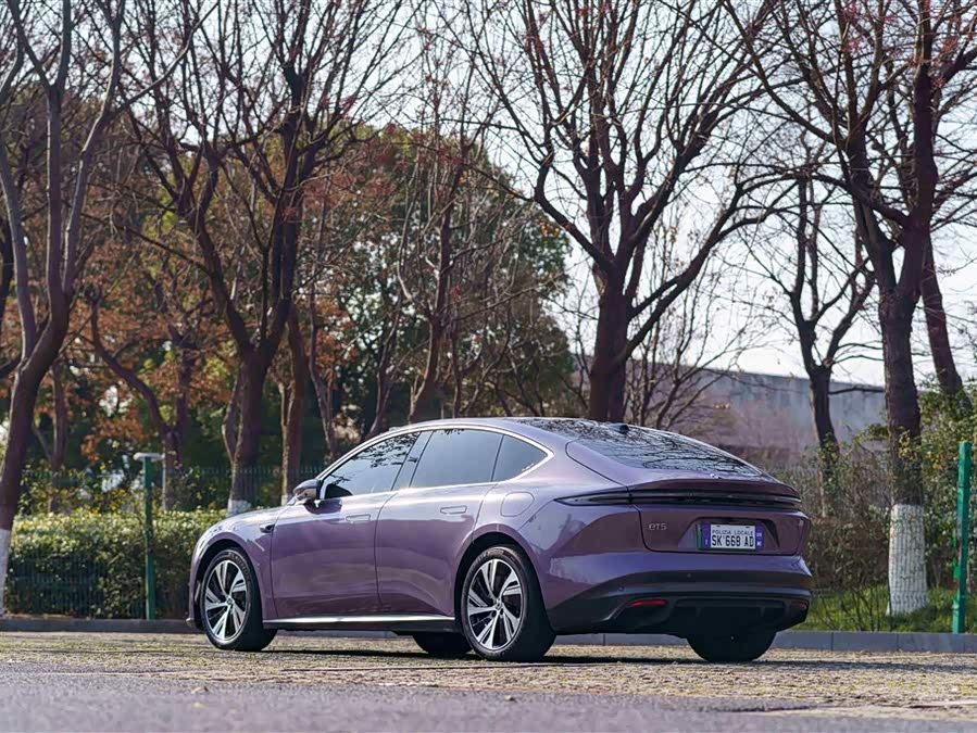 NIO ET5 2023 car image #7