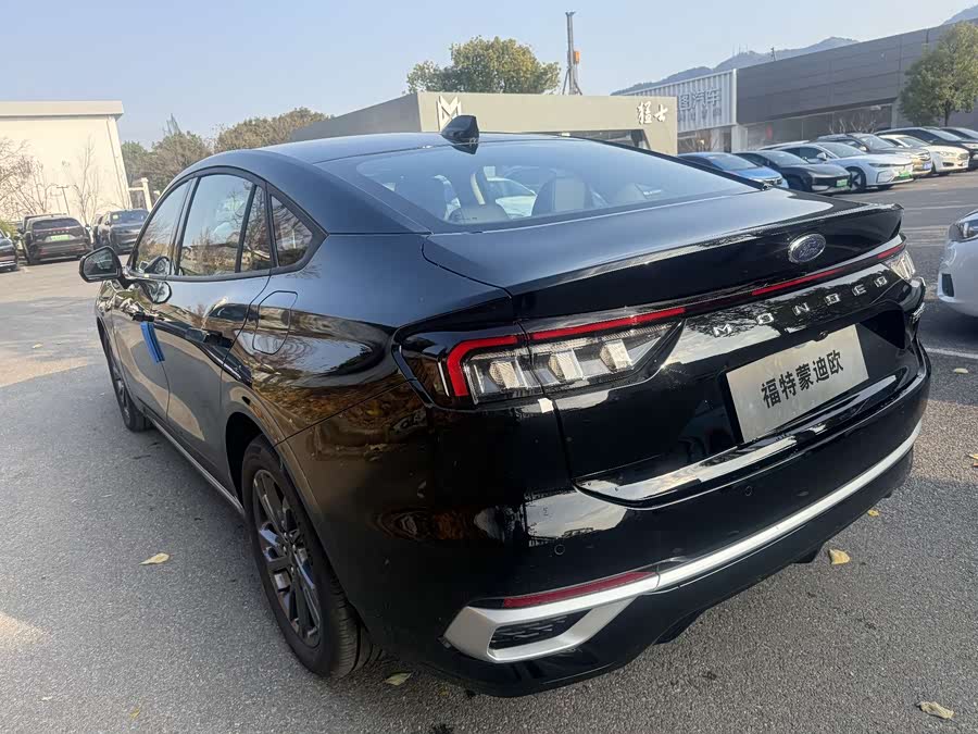 Ford Mondeo car image #7