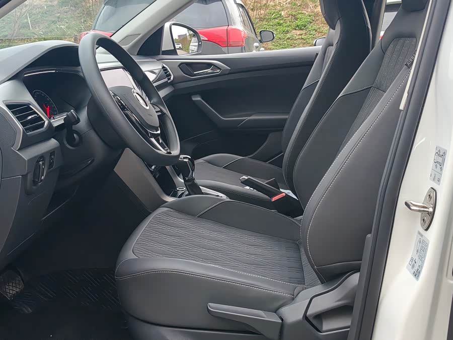 Volkswagen T-Cross 2021 #7 Volkswagen T-Cross 2021 car image #7