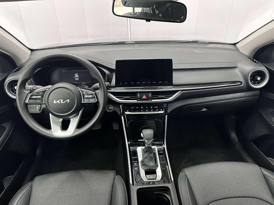 Kia K3 2021 car image #7