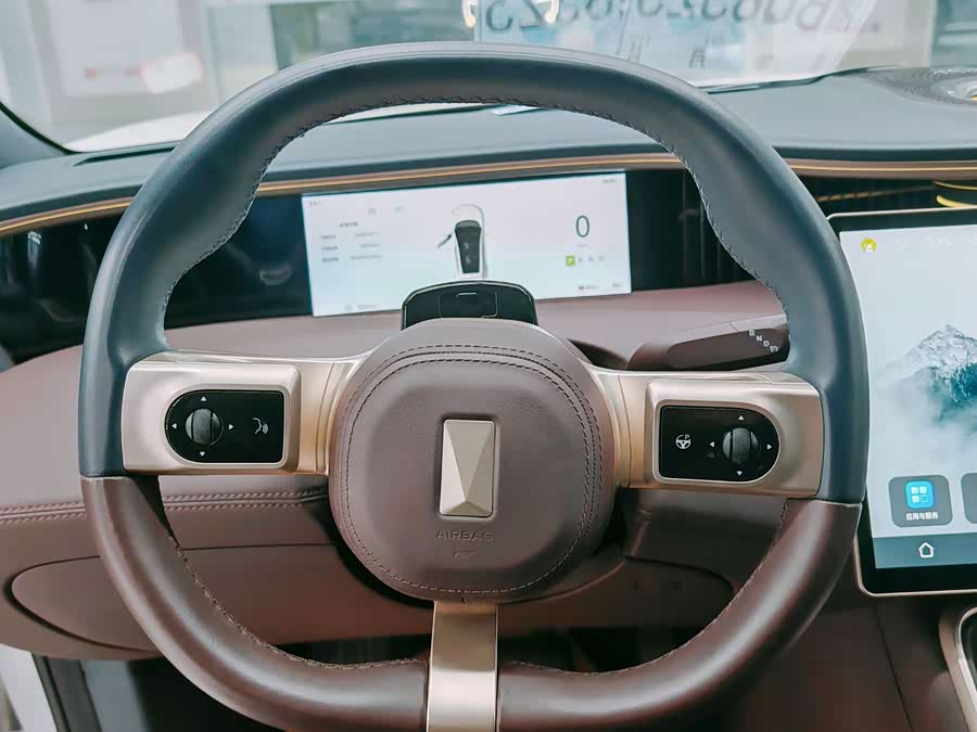 Avatr 11 2024 car image #7