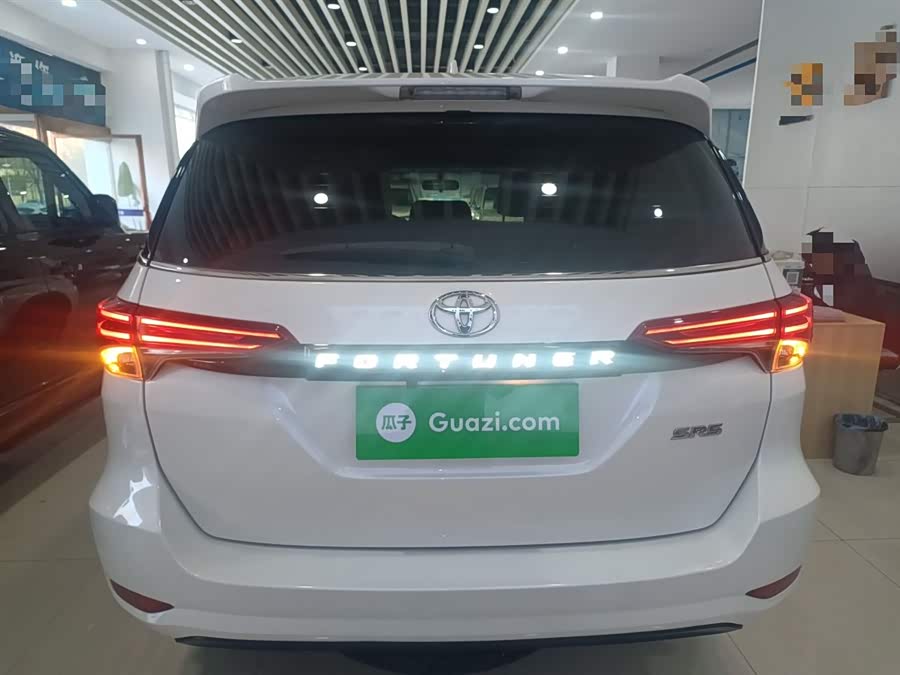 Toyota Fortuner 2019 car image #7