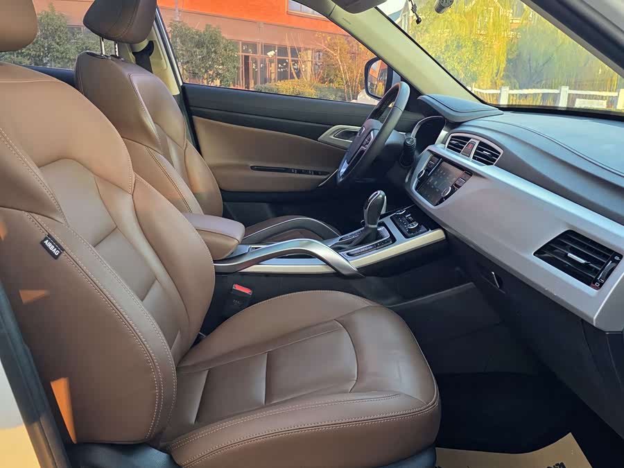 GEELY Boyue 2017 car image #7