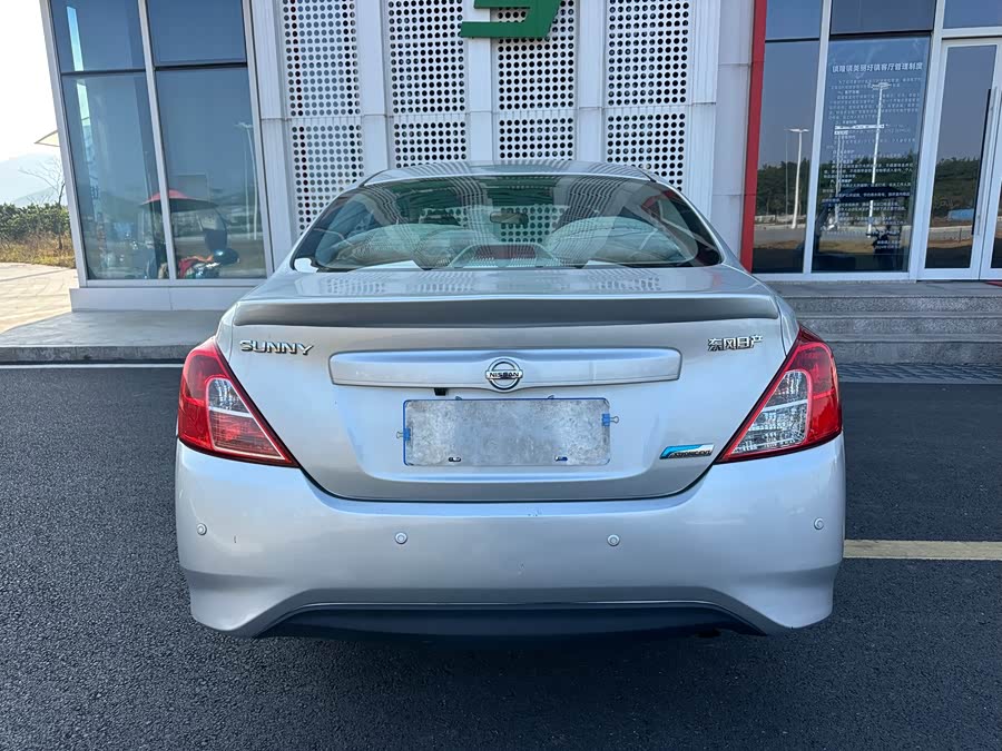 Nissan Sunny 2017 car image #7