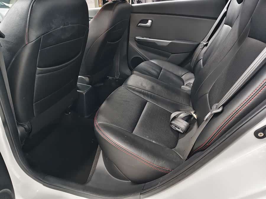 Kia K2 2015 imagen de coche #7