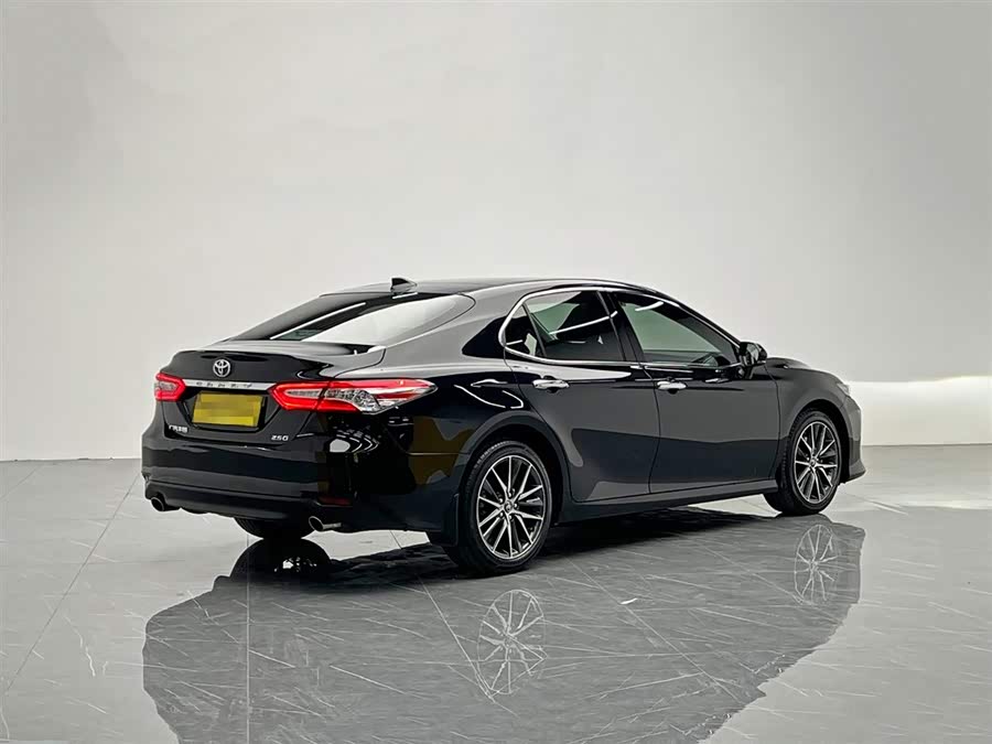 Toyota Camry 2021 car image #7