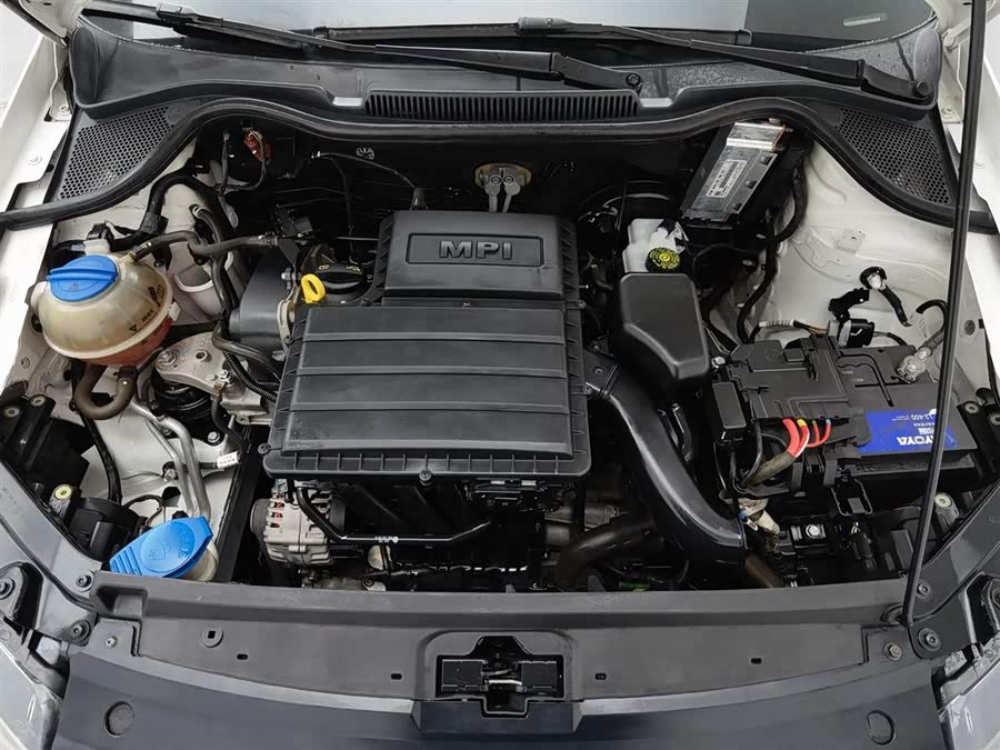 Volkswagen Polo 2014 car image #7