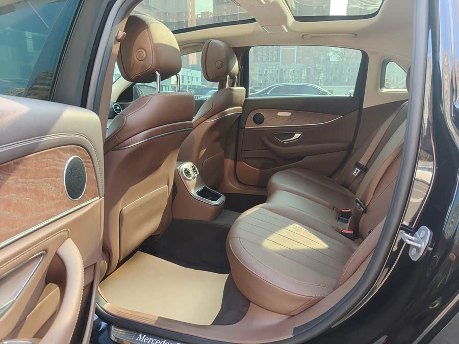 Mercedes-Benz E Class 2022 car image #7