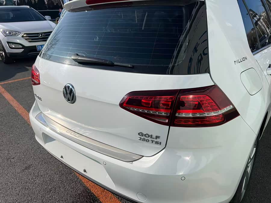 Volkswagen Golf 2017 car image #7