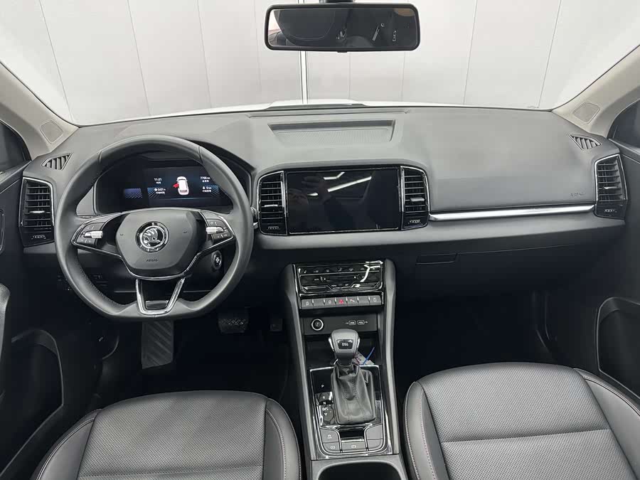 Skoda Karoq 2022 изображение автомобиля #7