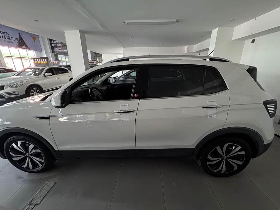 Volkswagen T-Cross 2019 #7 Volkswagen T-Cross 2019 car image #7