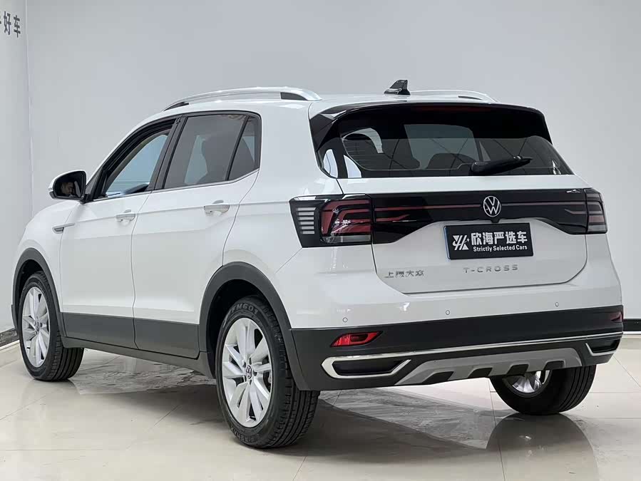 Volkswagen T-Cross 2021 car image #7