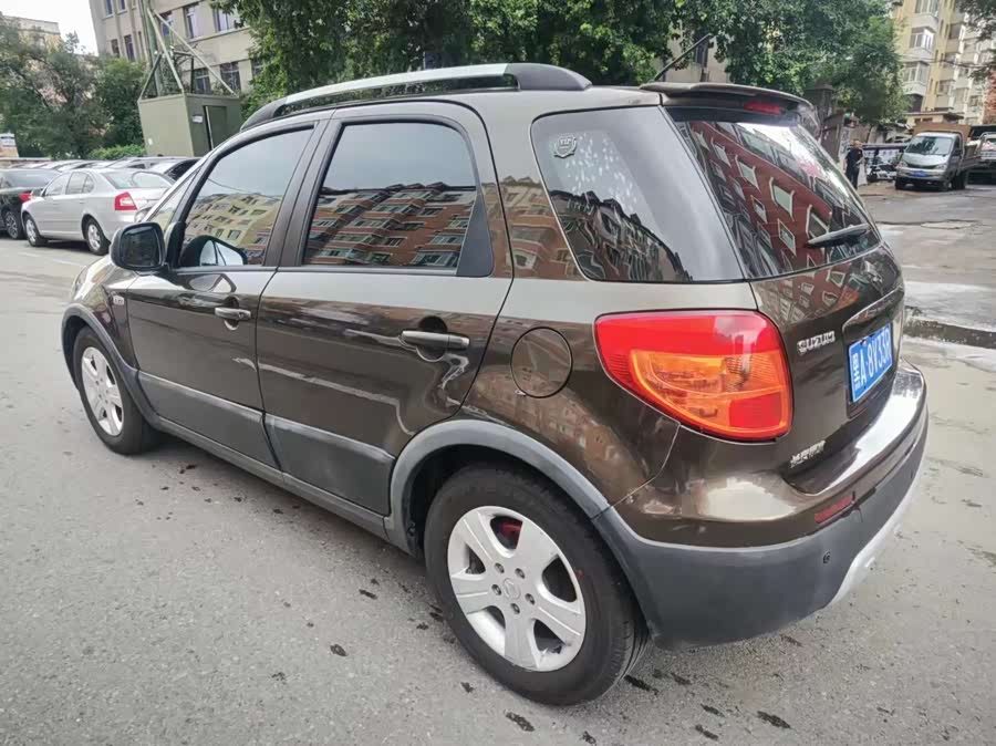Suzuki SX4 2017 car image #7