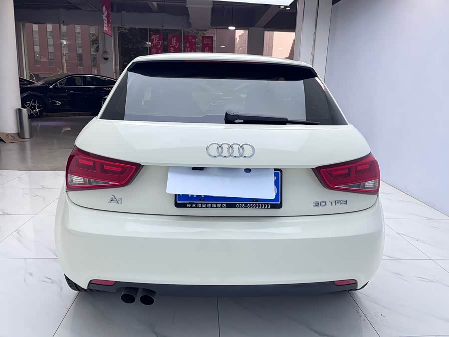 Audi A1 2015 car image #7