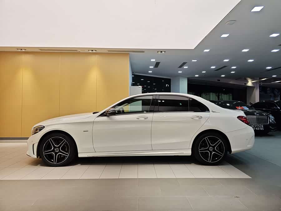 Mercedes-Benz C Class 2020 car image #7