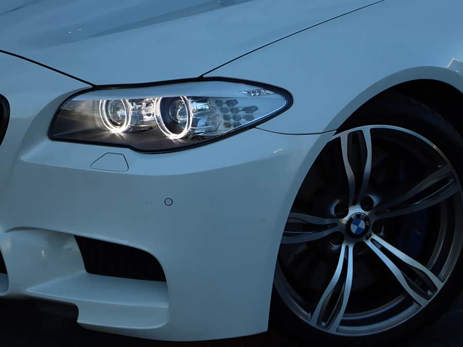 BMW M5 2013 #7 BMW M5 2013 car image #7