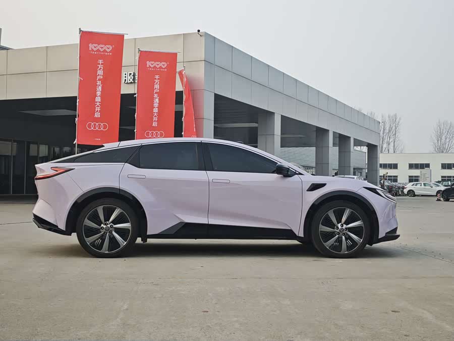 Toyota bZ5 2025 #7 Toyota bZ5 2025 car image #7