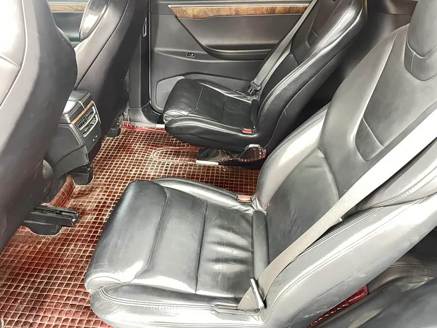 Tesla Model X 2018 car image #7