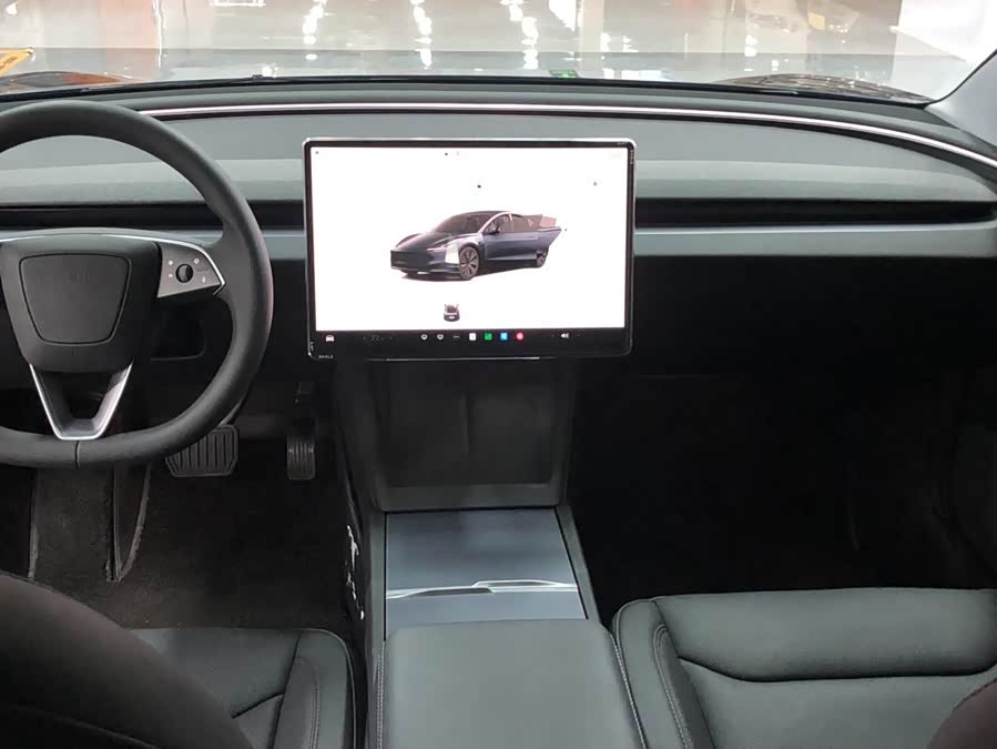 Tesla Model 3 2025 car image #7